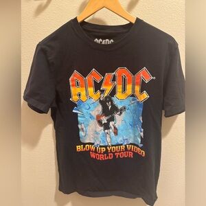 AC/DC "Blow Up Your Video" World Tour 1988 Band TShirt Size Medium EUC